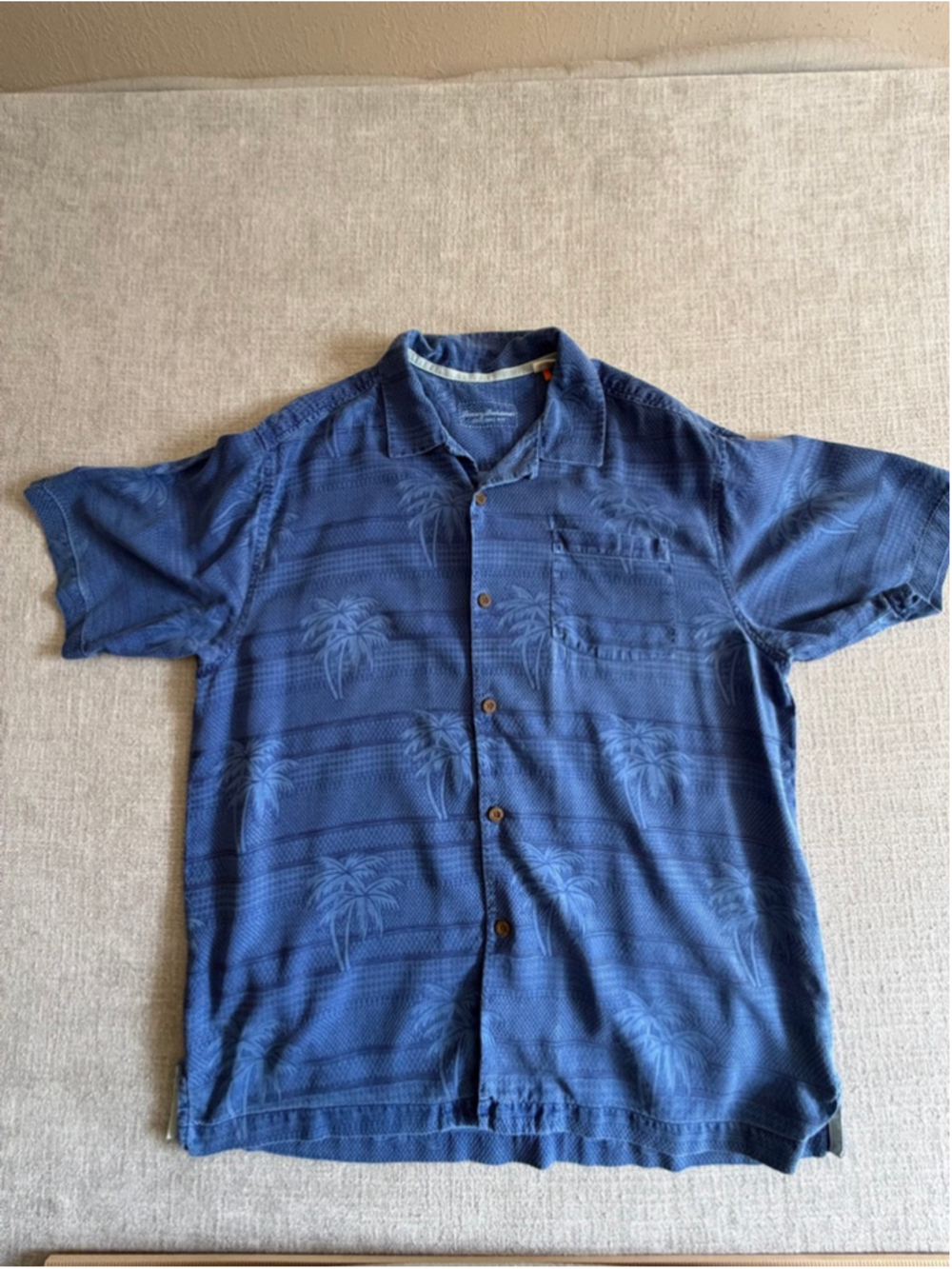 Tommy Bahama camp shirt blue palm tree silk button up mens large
